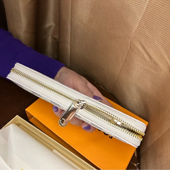 Checkered Wallet - Picture 4 of 6